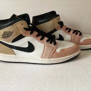 Nike Air Jordon 1 Mid SE Magic Ember Sundial